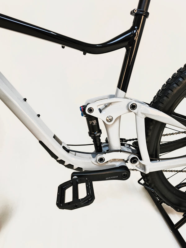 Giant Trance X 3 2023 / X-LARGE /RRP: £3,299.00 / Excellent Condition!