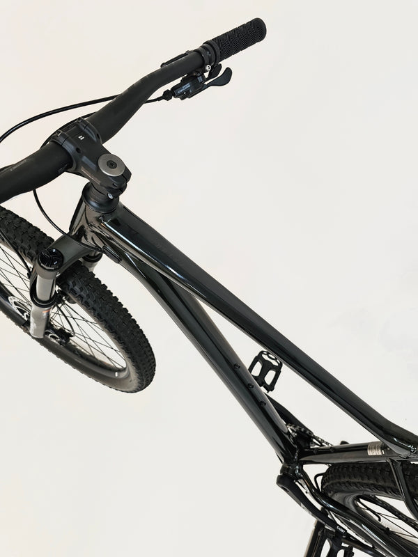 Giant Fathom 2 2022 / MEDIUM / RRP: £1,399.00 / Excellent Condition