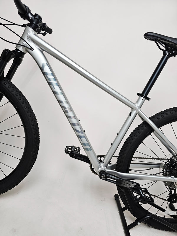 Specialized Rockhopper EXPERT 2023 / LARGE / Very Good Condition