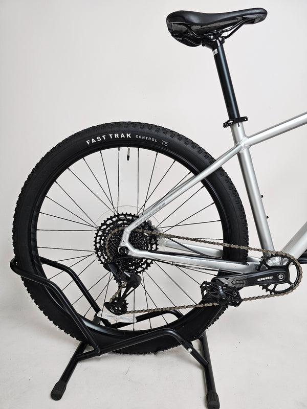 Specialized Rockhopper EXPERT 2023 / LARGE / Very Good Condition