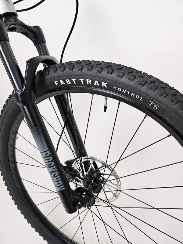 Specialized Rockhopper EXPERT 2023 / LARGE / Very Good Condition