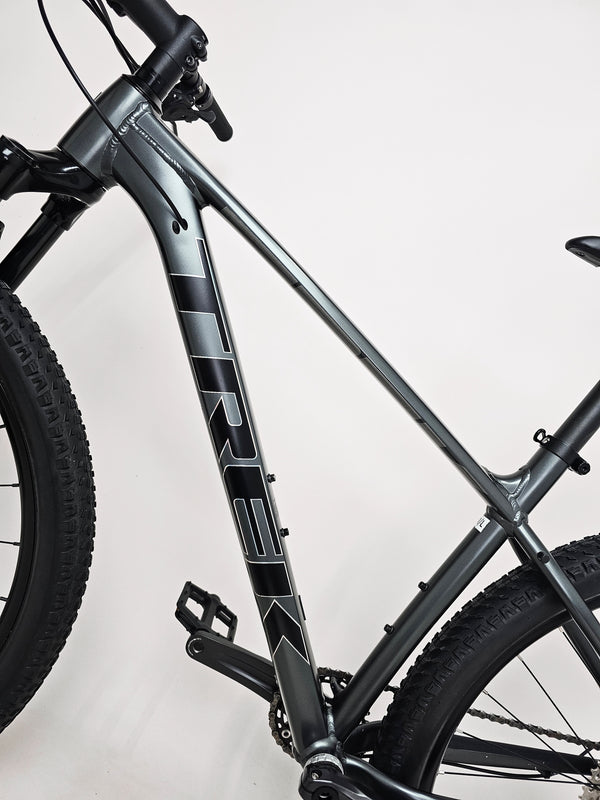 Trek X-Caliber 8 2023 / M-L / RRP: £1,390.00 / Very Good Condition