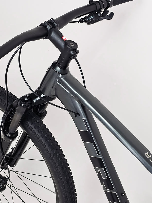 Trek X-Caliber 8 2023 / M-L / RRP: £1,390.00 / Very Good Condition