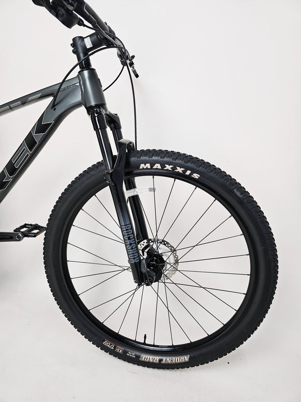 Trek X-Caliber 8 2023 / M-L / RRP: £1,390.00 / Very Good Condition