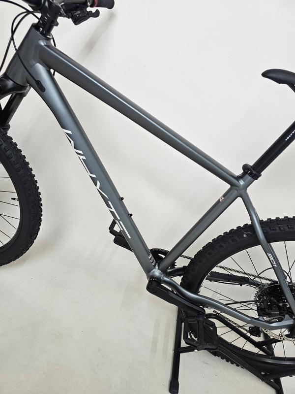 Whyte 801 V4 2022 / LARGE / RRP: £1,250.00 / Very Good Condition