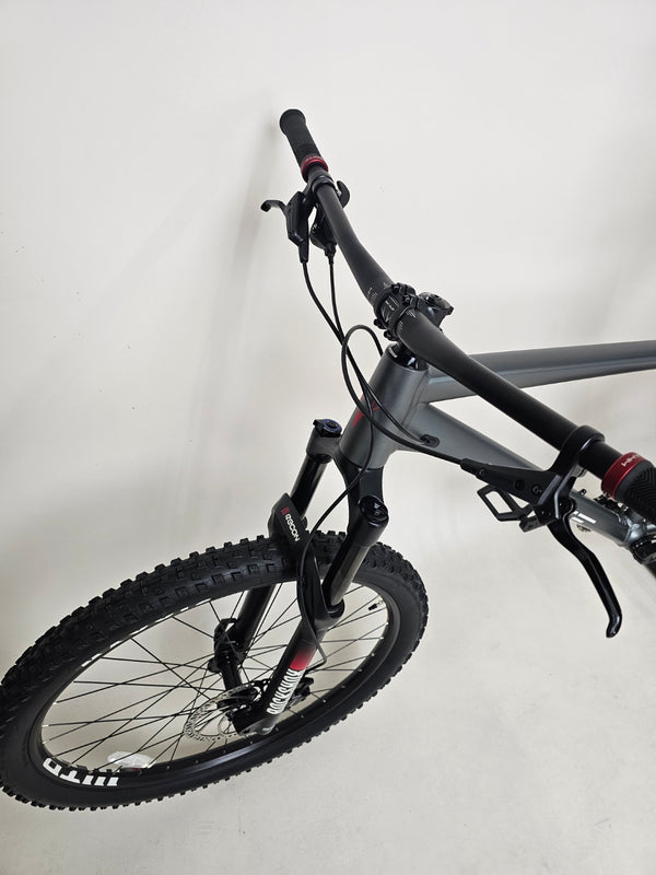 Whyte 801 V4 2022 / LARGE / RRP: £1,250.00 / Very Good Condition