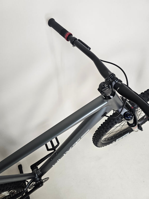 Whyte 801 V4 2022 / LARGE / RRP: £1,250.00 / Very Good Condition