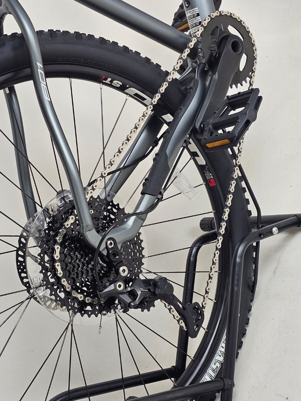 Whyte 801 V4 2022 / LARGE / RRP: £1,250.00 / Very Good Condition