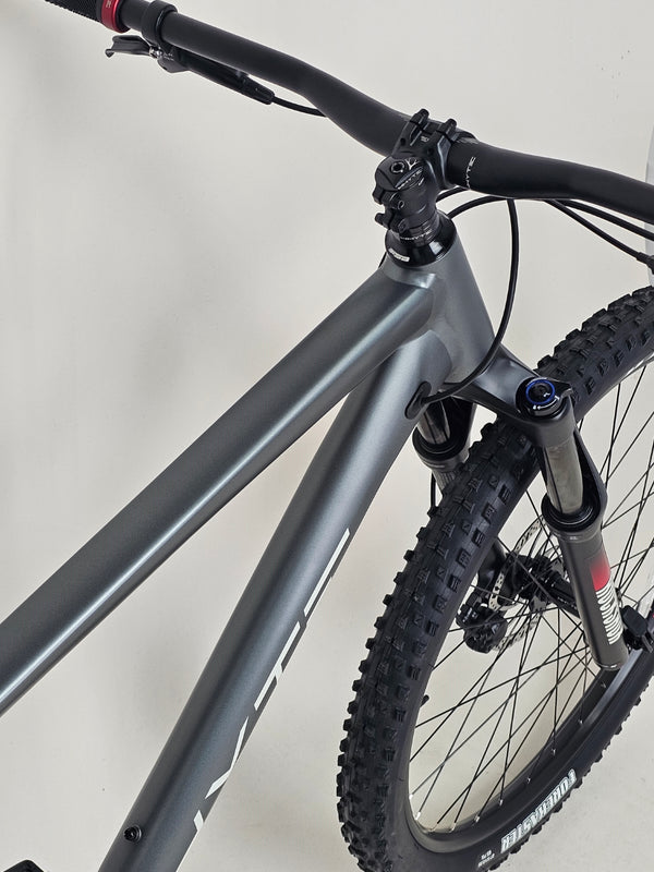 Whyte 801 V4 2022 / LARGE / RRP: £1,250.00 / Very Good Condition