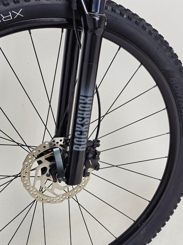 Trek X-CALIBER 7 2021 Mountain Bike / MEDIUM-LARGE / Very Good Condition