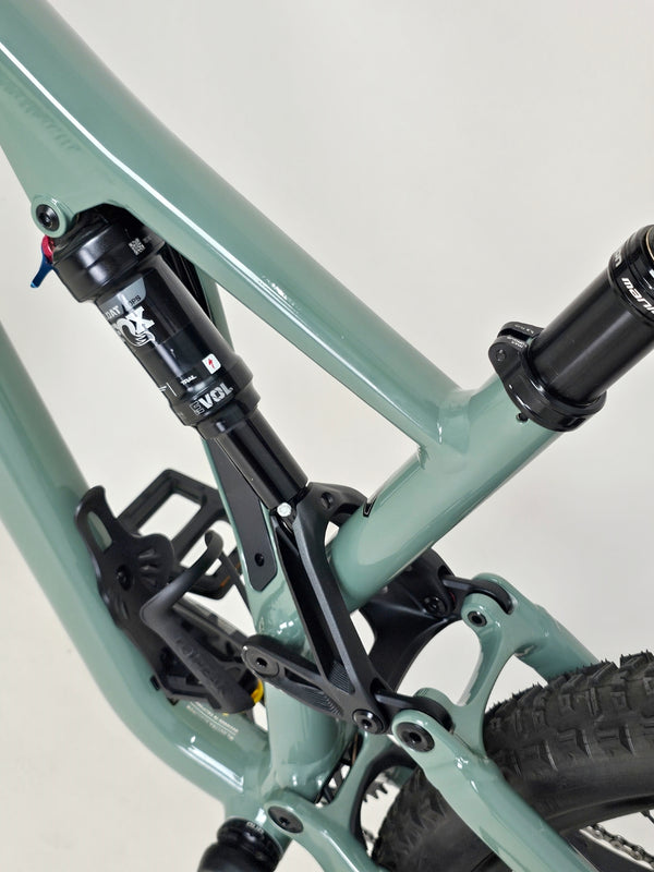 Specialized Stumpjumper Comp Alloy / LARGE / FOX/ RRP: £2,950.00 / Like NEW!