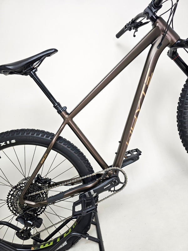 Whyte 901 V5 2023 / LARGE / RockShox / RRP: £1,850.00 / Very Good Condition