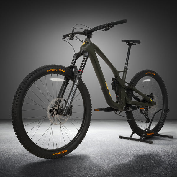 GT Force Carbon Pro Enduro Bike 2023 / MEDIUM / RRP: £4,700.00 / Excellent Condition!