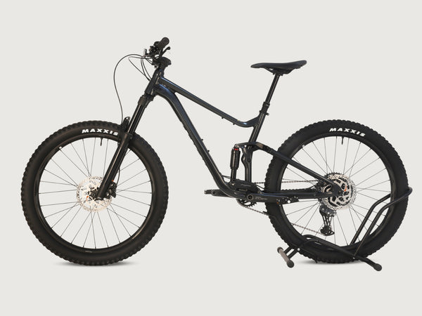 Giant Stance 2024 / MEDIUM / RRP: £1,999.00 / Excellent Condition!