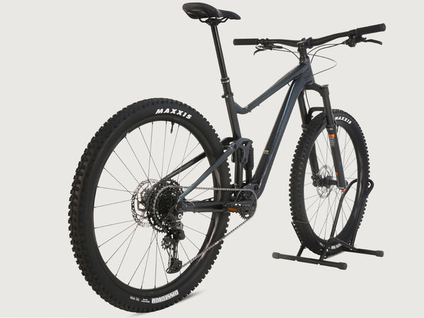 Giant Stance 29 2 2024 / LARGE / Dropper / Tubeless / RRP: £1,999.00 / Like NEW!