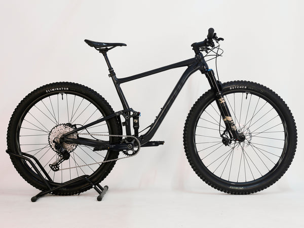 Giant Anthem 29 2 / LARGE / RRP: £2,499.00 / Excellent Condition