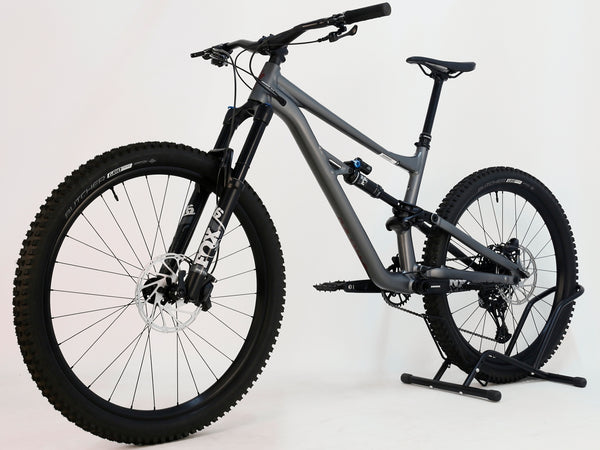 Specialized Status 160/ LARGE (S4) / RRP: £2,900.00 / Excellent Condition