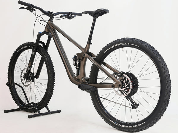 The Transition Smuggler NX 2024 in medium, beautifully displayed showcasing its espresso colour and new components.