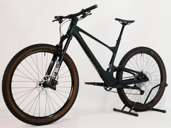 Scott SPARK 930 2024 Carbon / LARGE / RRP: £4,199.00 / Excellent Condition