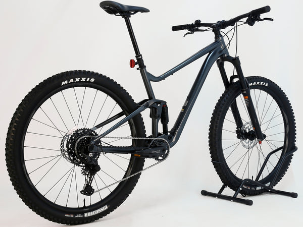 Giant Stance 29 2 2024 / LARGE / RRP: £1,999.00 / Tubeless / Excellent Condition