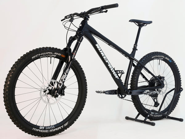 Nukeproof Scout 275 RS 2023 in excellent used condition, showcasing the lightweight custom alloy frame.