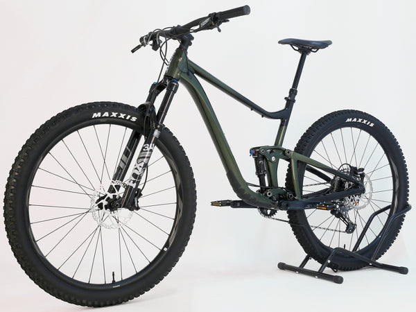 Giant Trance 29 1 2023 / LARGE / RRP: £3,599.00 / Very Good condition