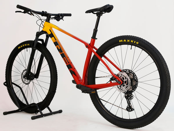 Trek Procaliber 9.5 Carbon/ MEDIUM- LARGE / RRP:£1,600.00 / Very Good Condition