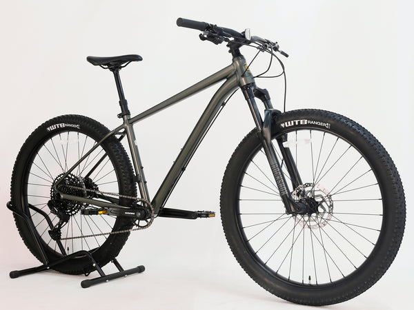 Back angle of the 2023 Cannondale CUJO 2 in Medium - Used Cannondale CUJO 2 in Medium at eMado, displaying the TranzX dropper seat post.