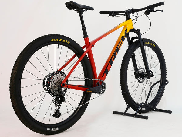 Trek Procaliber 9.5 Carbon/ MEDIUM- LARGE / RRP:£1,600.00 / Very Good Condition