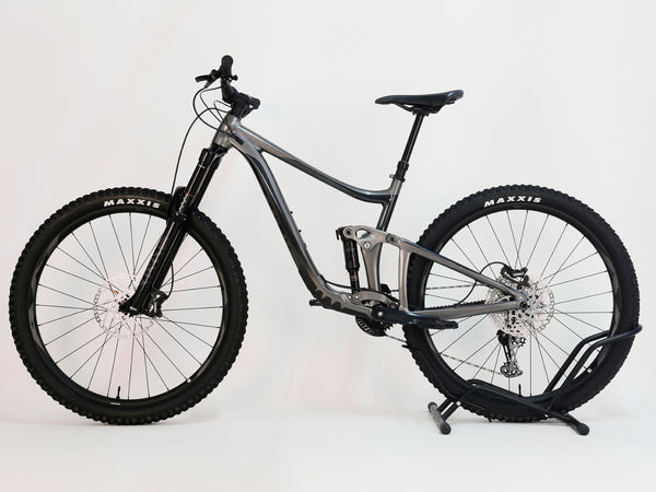 Giant Reign 29 2022 / MEDIUM / RRP: £2,999.00 / Very Good Condition