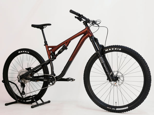 2025 Boardman MTR 8.9 / LARGE / RRP: £1,900.00 / Used Once!