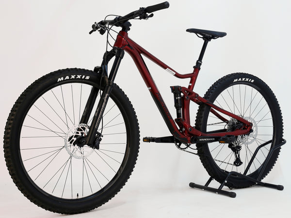 Merida One-Twenty 600 29 2023 Full Suspension Mountain Bike from Merida, showcasing an excellent condition frame and vibrant red colour.
