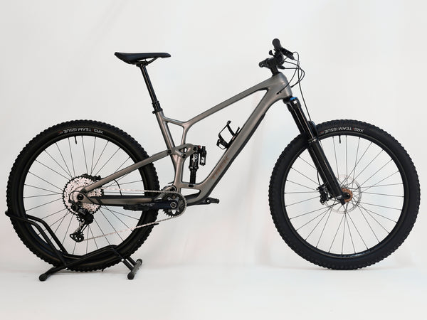 TREK Fuel EX 9.7 Gen 6 2023 CARBON/ XL / FOX / RRP: £4,175.00 / LIKE NEW!