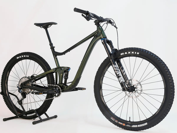 Giant Trance 29 1 2023 / LARGE / RRP: £3,599.00 / Very Good condition