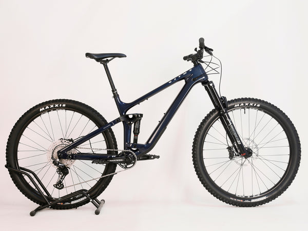 2022 Vitus Escarpe 29 CR / LARGE / RRP: £2,299.99 / EXCELLENT Condition!