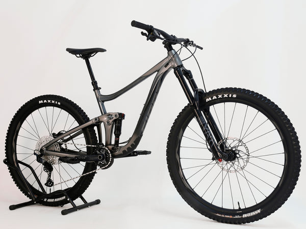 Giant Reign 29 2022 / MEDIUM / RRP: £2,999.00 / Very Good Condition
