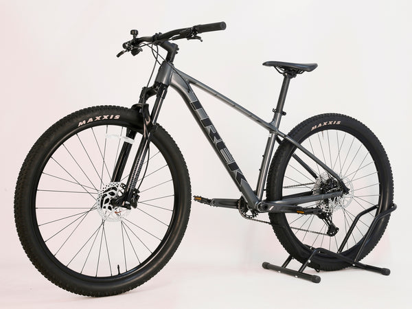 Trek X-Caliber 8 2023 / M-L / RRP: £1,390.00 / Very Good Condition