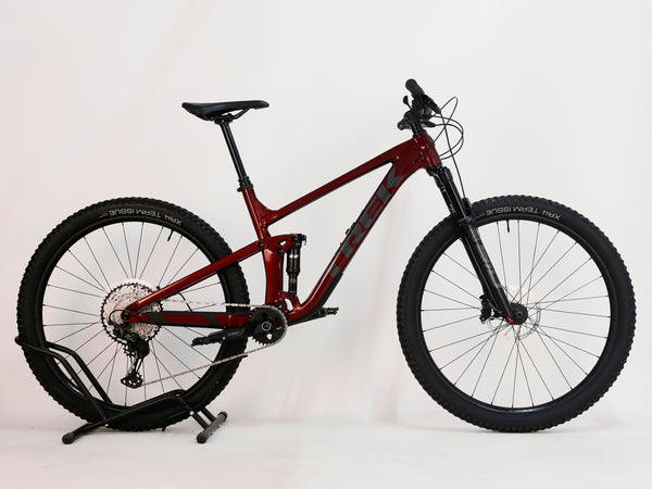 Trek Top Fuel 8 XT 2023 / LARGE / RRP: £3,250.00 / Like New!
