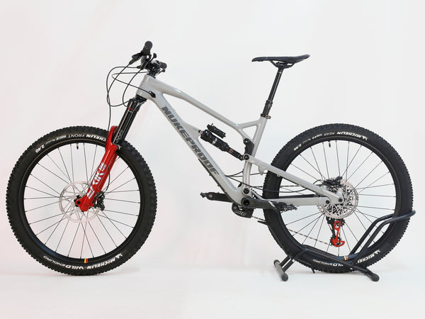 Nukeproof Mega 275 RS X01 Eagle CARBON / M-L / RRP: £5,299.99 / Very Good Condition