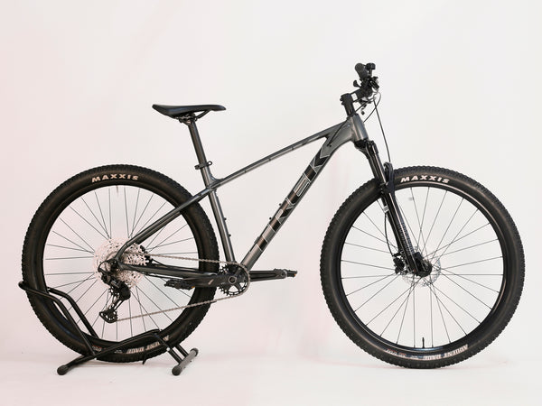 Trek X-Caliber 8 2023 / M-L / RRP: £1,390.00 / Very Good Condition