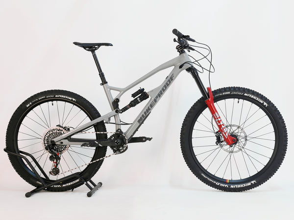 Nukeproof Mega 275 RS X01 Eagle CARBON / M-L / RRP: £5,299.99 / Very Good Condition