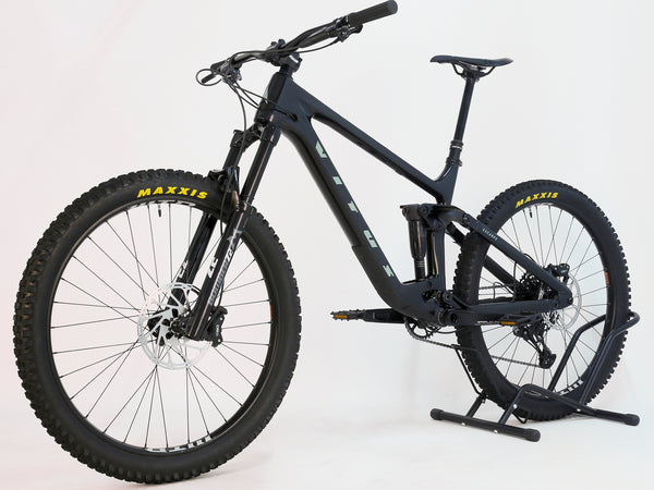 Vitus Escarpe 275 2023 CARBON / LARGE / RRP: £2,599.99 / Very Good Condition!