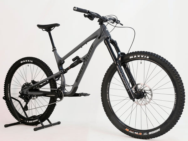 Nukeproof Mega 290 Alloy Comp 2023 side angle showing full suspension in excellent used condition at eMado Bikes.