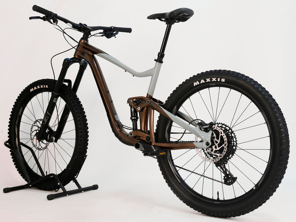 Giant Trance X 2 2023 / LARGE / RRP: £3,599 / Very Good Condition!