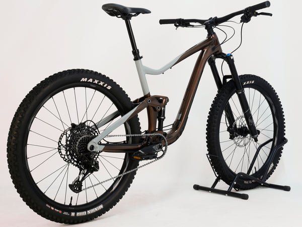 Giant Trance X 2 2023 / LARGE / RRP: £3,599 / Very Good Condition!