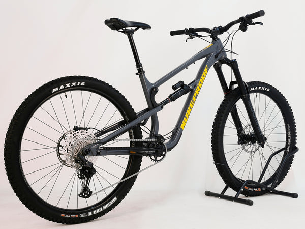 Nukeproof Mega 290 Alloy Comp 2022 / LARGE / RRP: £2,999.00 / Very Good Condition