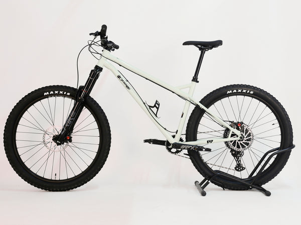 Orange P7 27.5 S 2024 / LARGE / 27.5”/ RRP: £2,600.00 / Excellent Condition