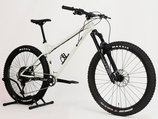 Orange P7 27.5 S 2024 / LARGE / 27.5”/ RRP: £2,600.00 / Excellent Condition