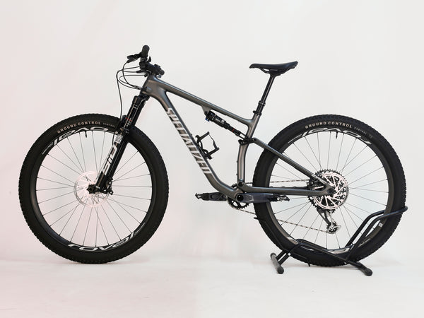 Detailed shot of the frame of Specialized Epic EVO Expert 2022 MEDIUM, RRP: £7,750.00, showcasing Excellent Condition! Our Price: £2,790.00 with FREE Delivery!