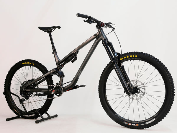 Commencal META SX V4 RIDE DIRT 2022 / Mullet / RRP: £3,500.00+ / Excellent Condition!